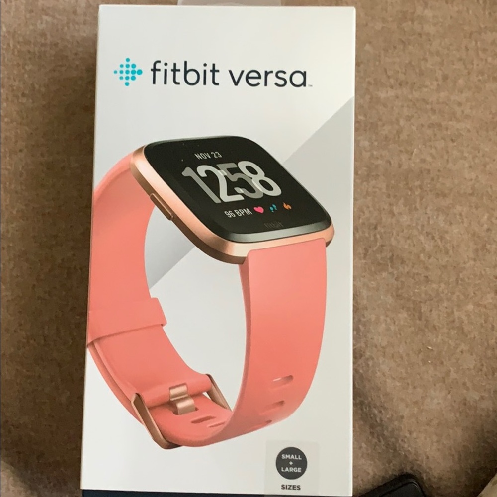 Fitbit Versa Smartwatch with additional Band